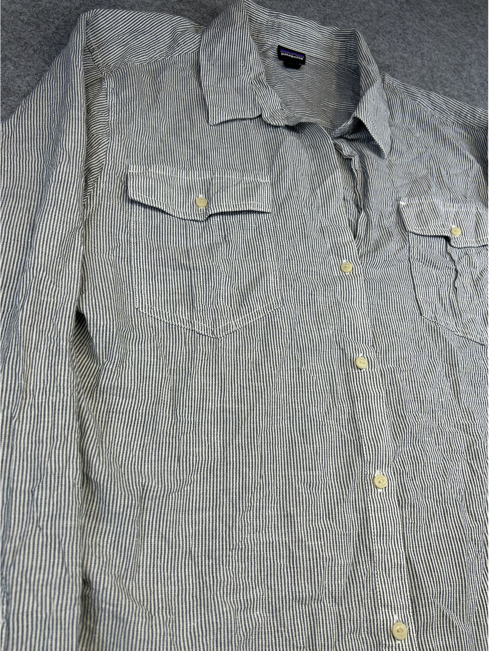 Patagonia Mens Long Sleeve Button Up Shirt Size XL Gorpcore Pinstripe Outdoors